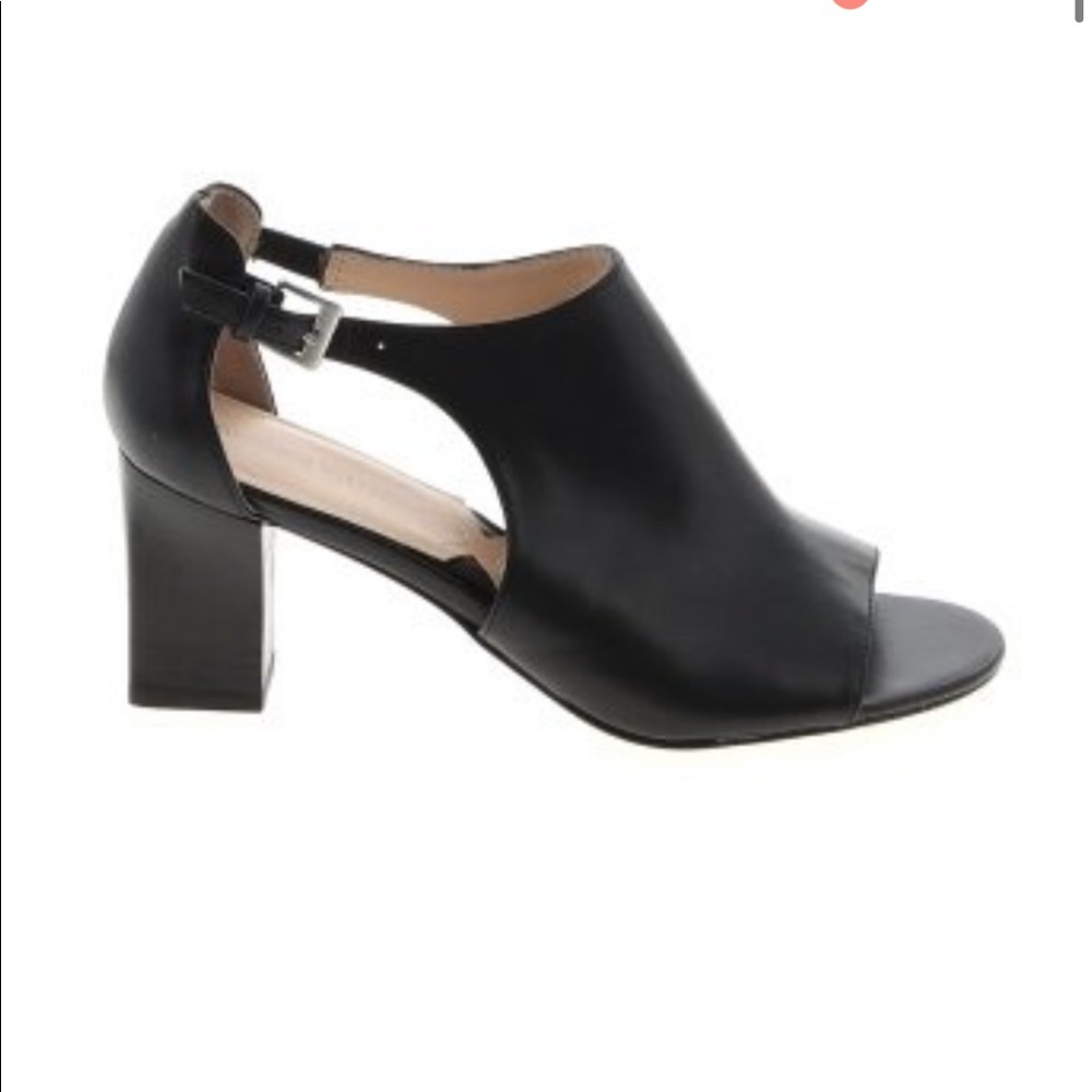 Adrienne Vittadini black cut out heels